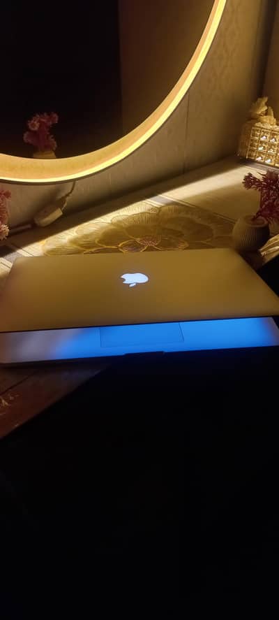 Macbook Pro 2015 /i7 / 16 ram/ 256gb ssd