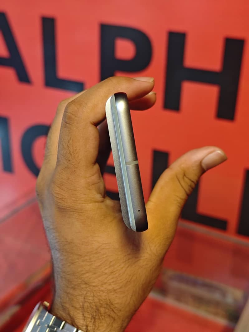 Google Pixel 8 3