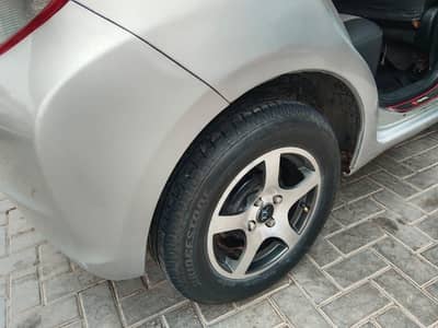 Toyota Vitz 2012