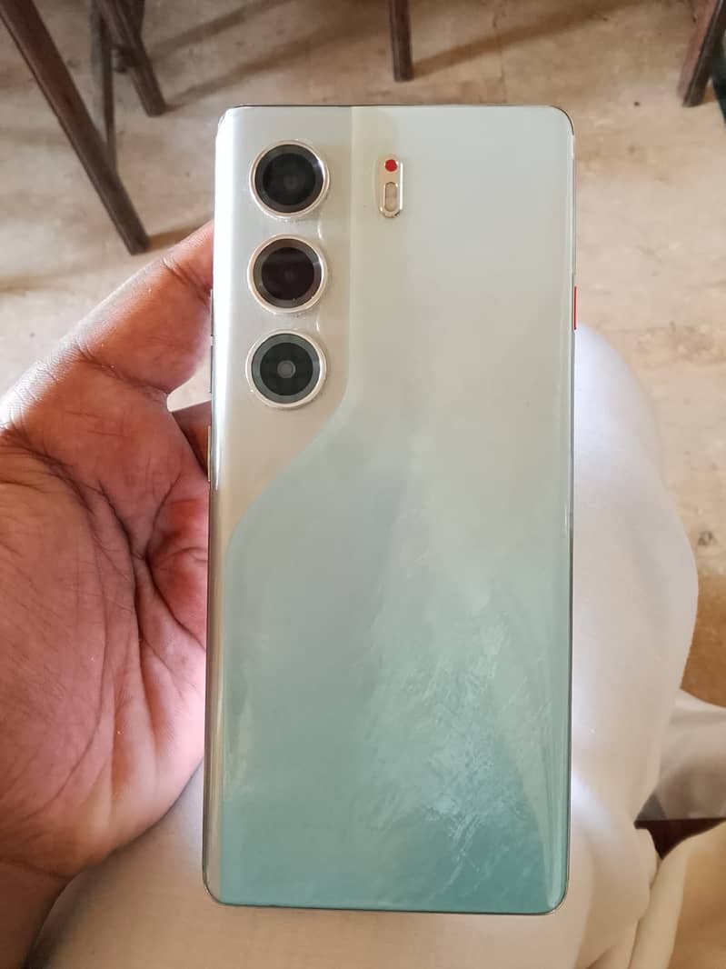Tecno Camon 40 Pro 1