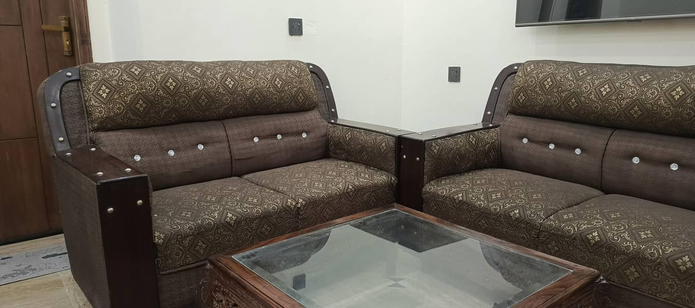 Sofa with Table 0
