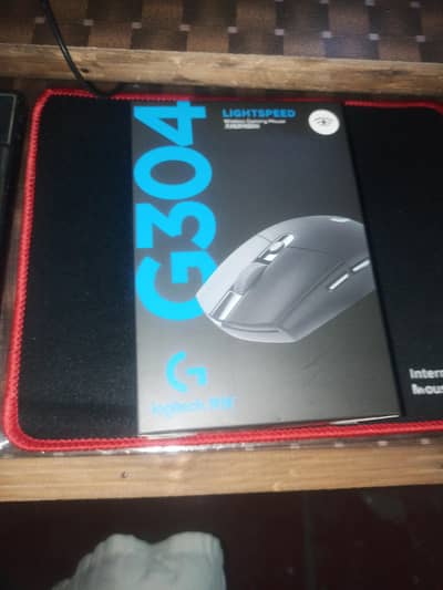 G304 Wireless Mouse