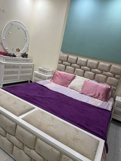 White deco bed set heavy structred