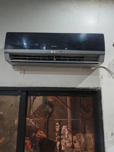 gree G10 1 ton  urgant sale