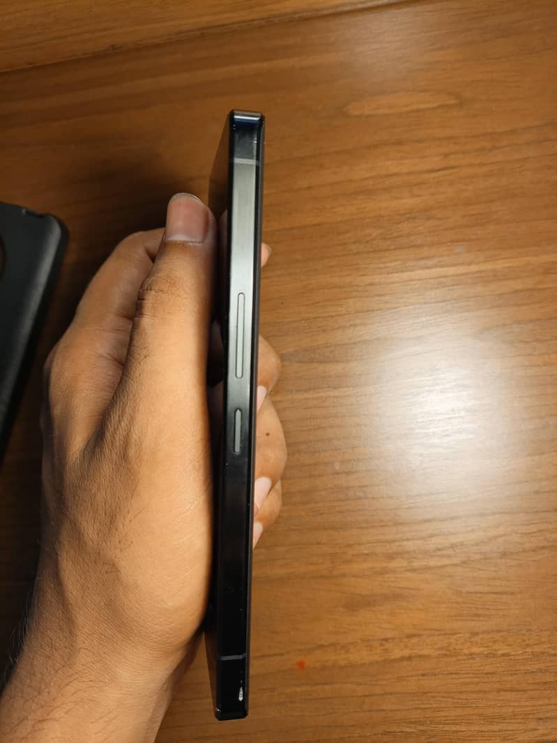 Sharp Aquos R7 3