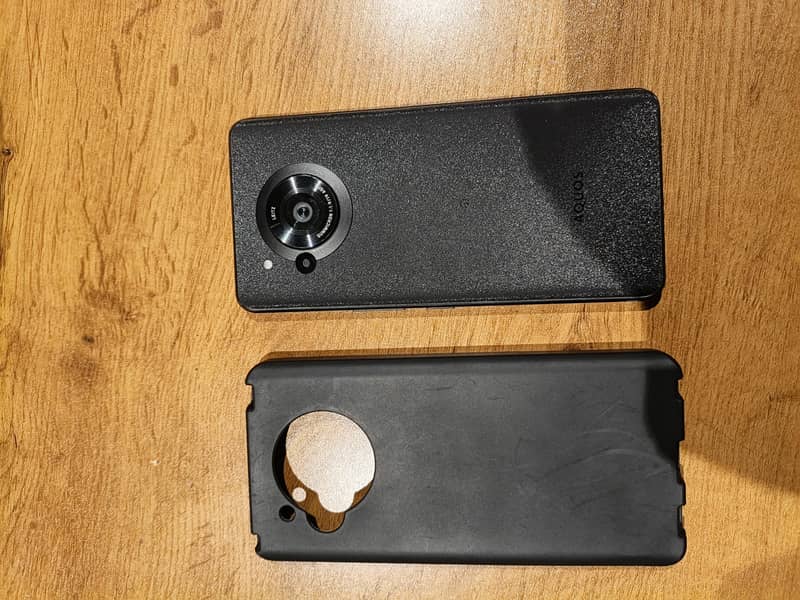 Sharp Aquos R7 11