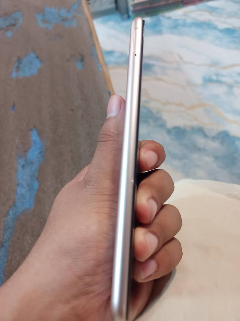 Honor 7C 4