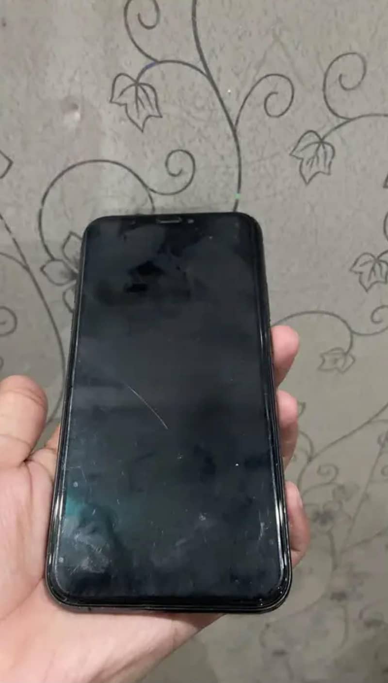 Apple iPhone X 4
