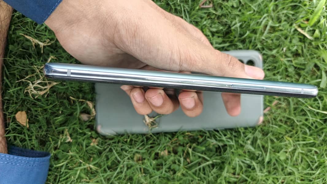 One Plus 8T 6