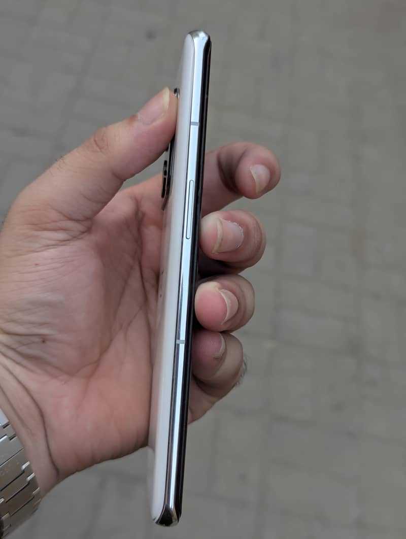 One Plus 10 Pro 3