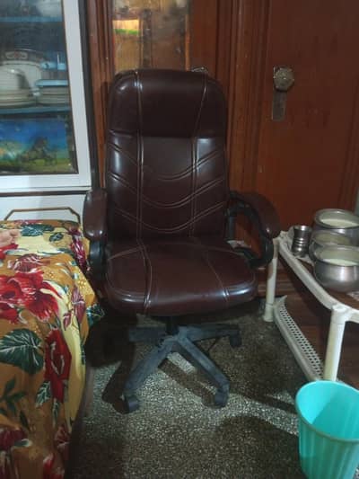 office rotating chair 