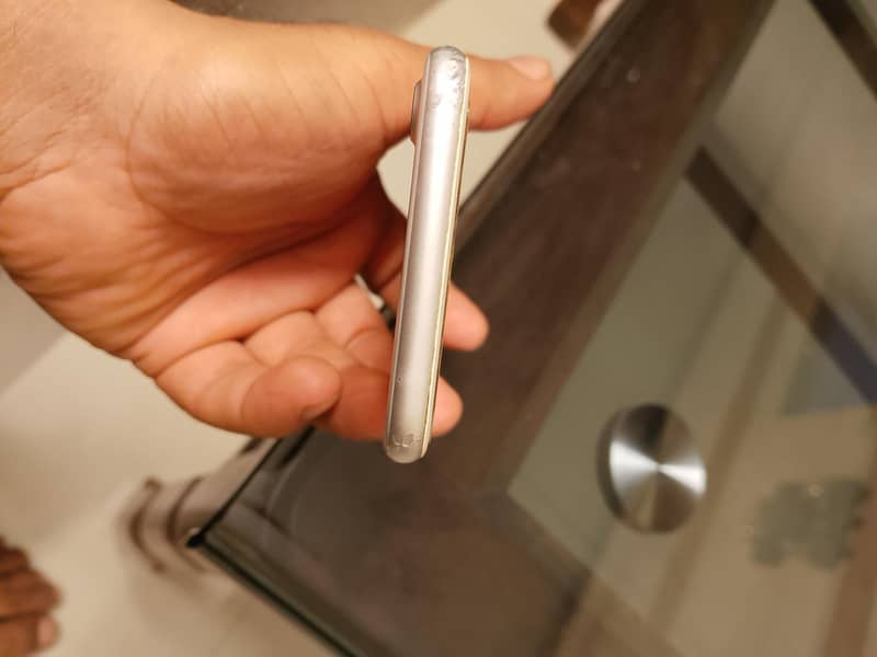 Apple iPhone 7 Plus 2