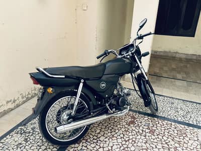 CD-70 Dream (Matte Black)