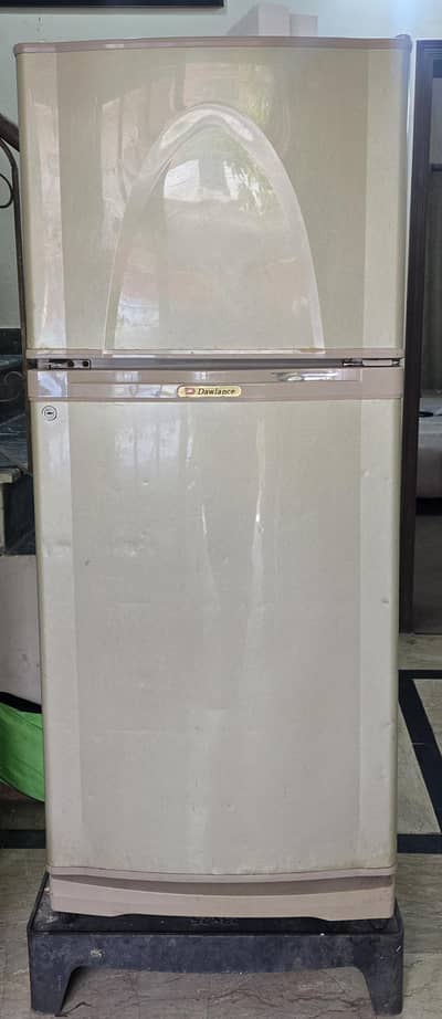 Dawlance Fridge Medium Size