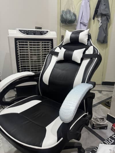 Gaming chair