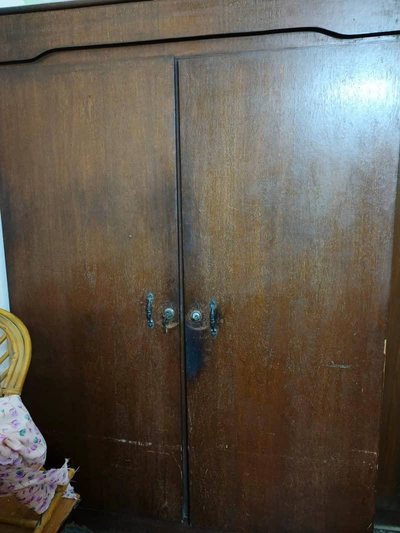 Wardrobe 0