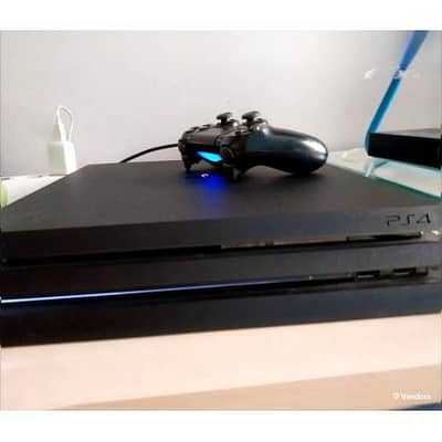 PlayStation 4 Pro 1 TB Jail Break with 2 comtrollers