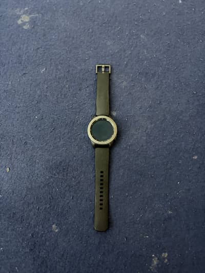 Samsung Galaxy Watch 42 mm with all original accessories