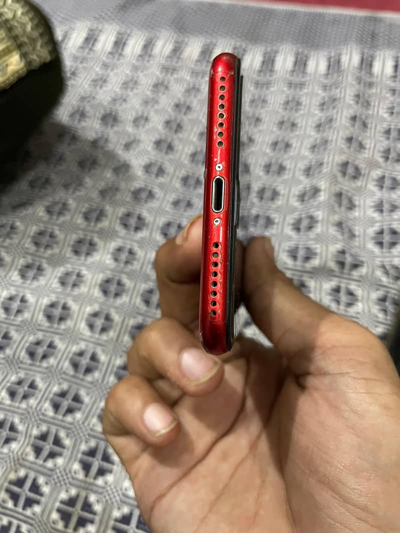 Apple iPhone 8 Plus 3