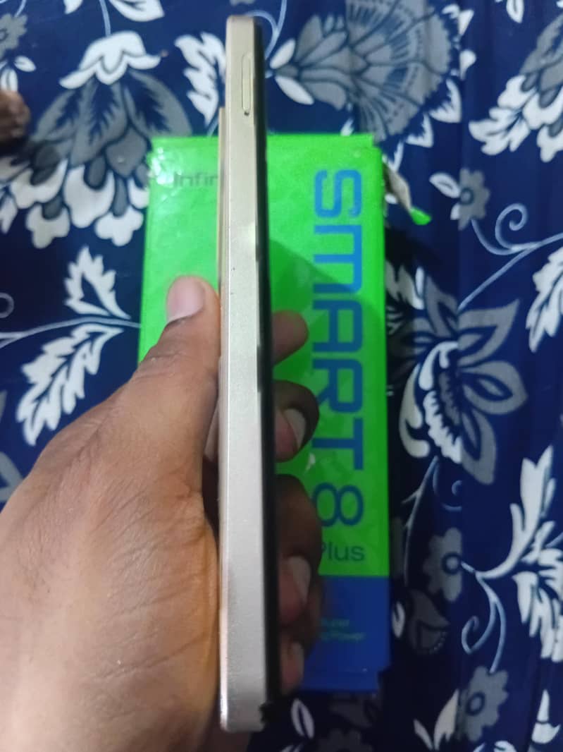 Infinix Smart 8 Plus 4