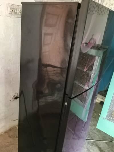 Used Refrigerator in Good Condition – Excellent Cooling