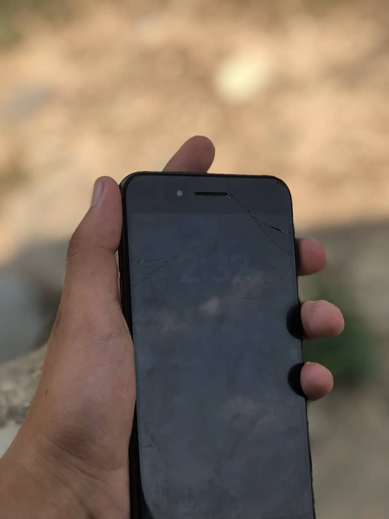iPhone 8 Plus 1