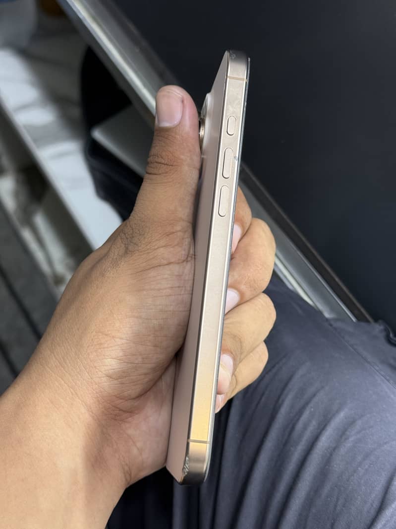 iP16 Pro Max with box 4