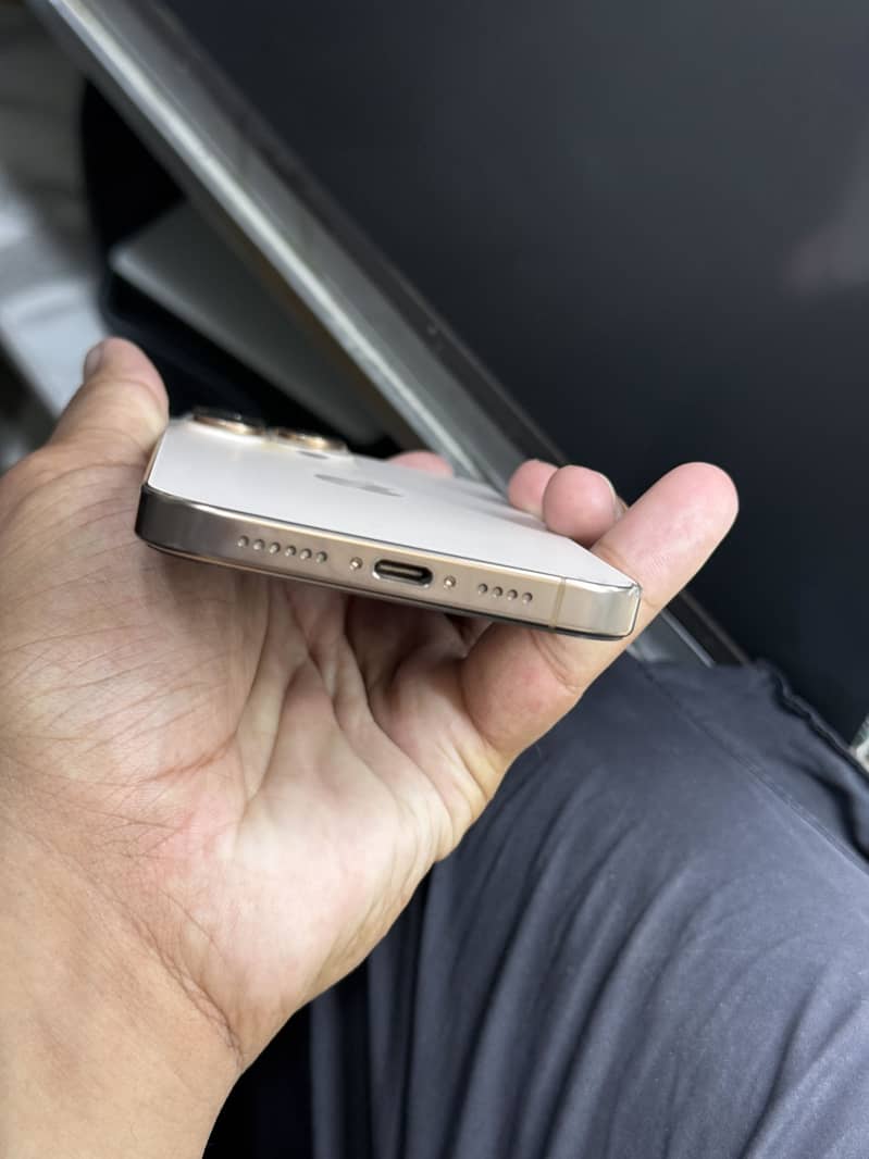 iP16 Pro Max with box 5