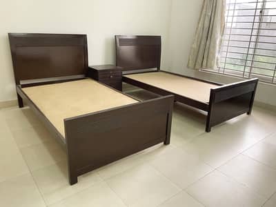 Pair of Wooden Single Beds & Side Table for Sale