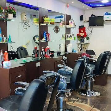 Need Female Worker Beauty & Spa
