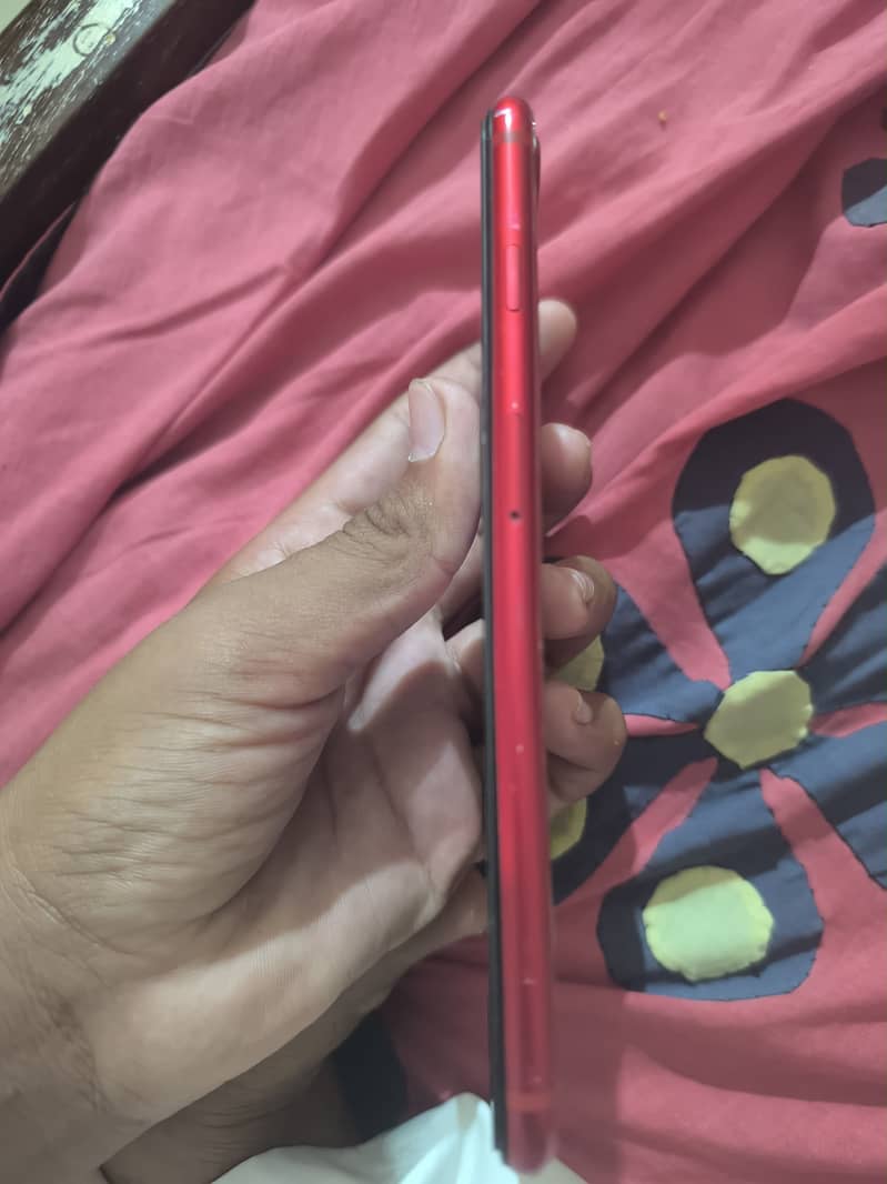 Apple iPhone 8 Plus 1