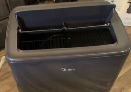 Midea 1.25 ton portable inverter Ac with heat and cool