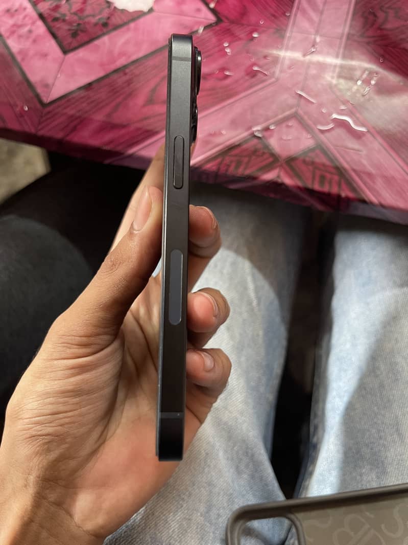Apple iPhone 14 2