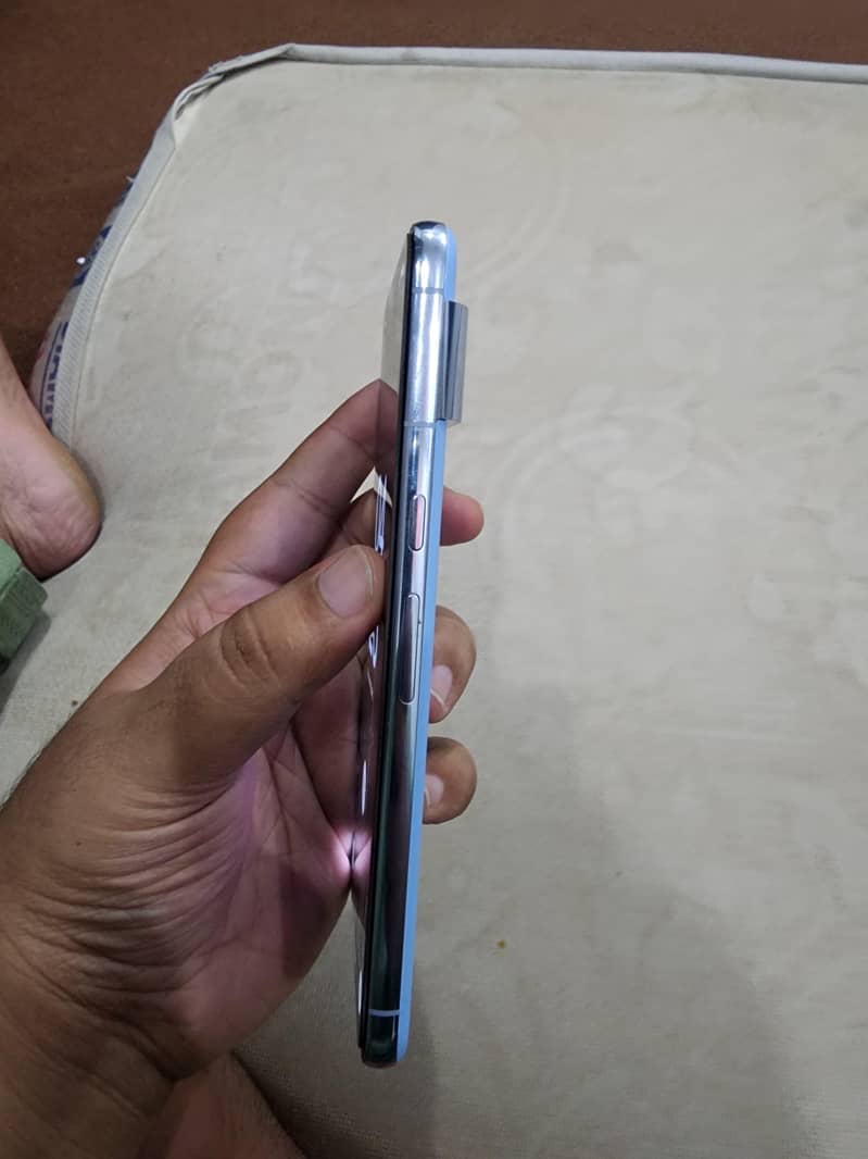 Google Pixel 8 Pro 2