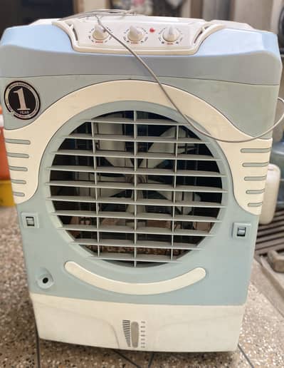 Air cooler with 70 litre water tank