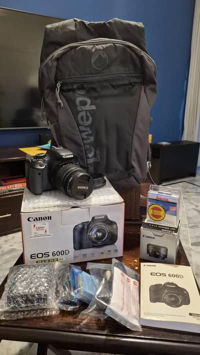 Canon EOS 600D DSLR Digital Camera with dual lens kit & Lowepro bag