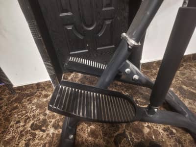 stepper machine for legs with adjustable modes and screen