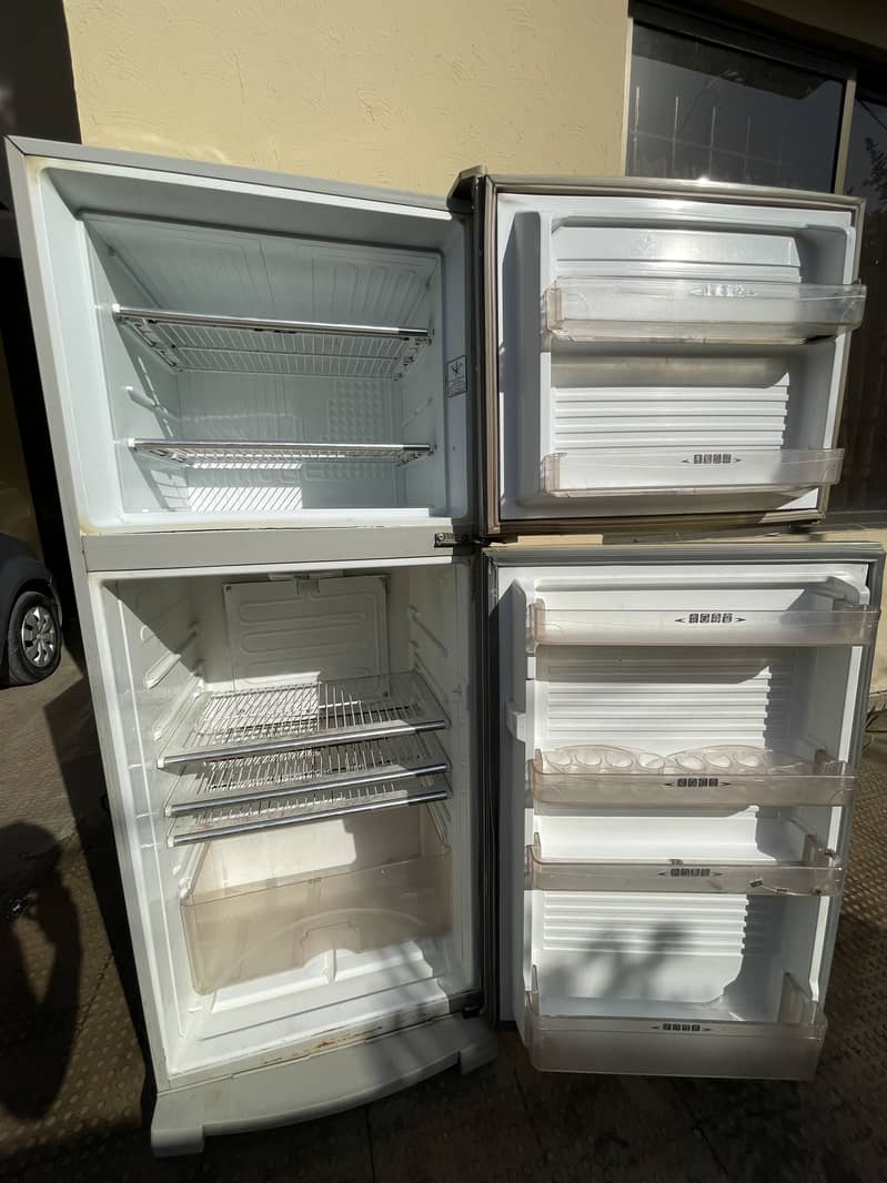Dawlance fridge 6