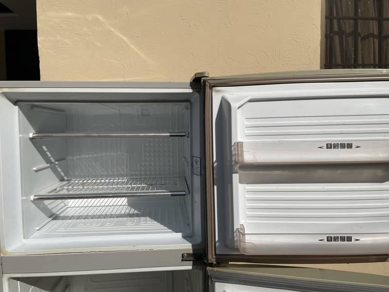 Dawlance fridge 11