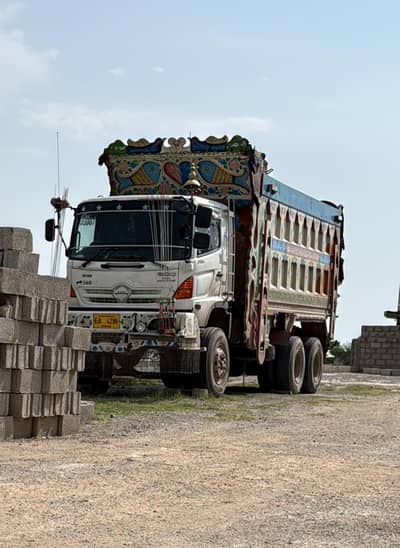dumper truck