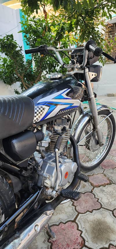 Cg 125 2015 model full ok one hand use