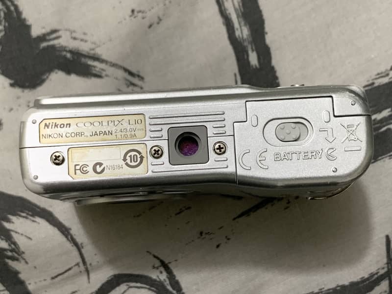 Nikon Digital Camera 3
