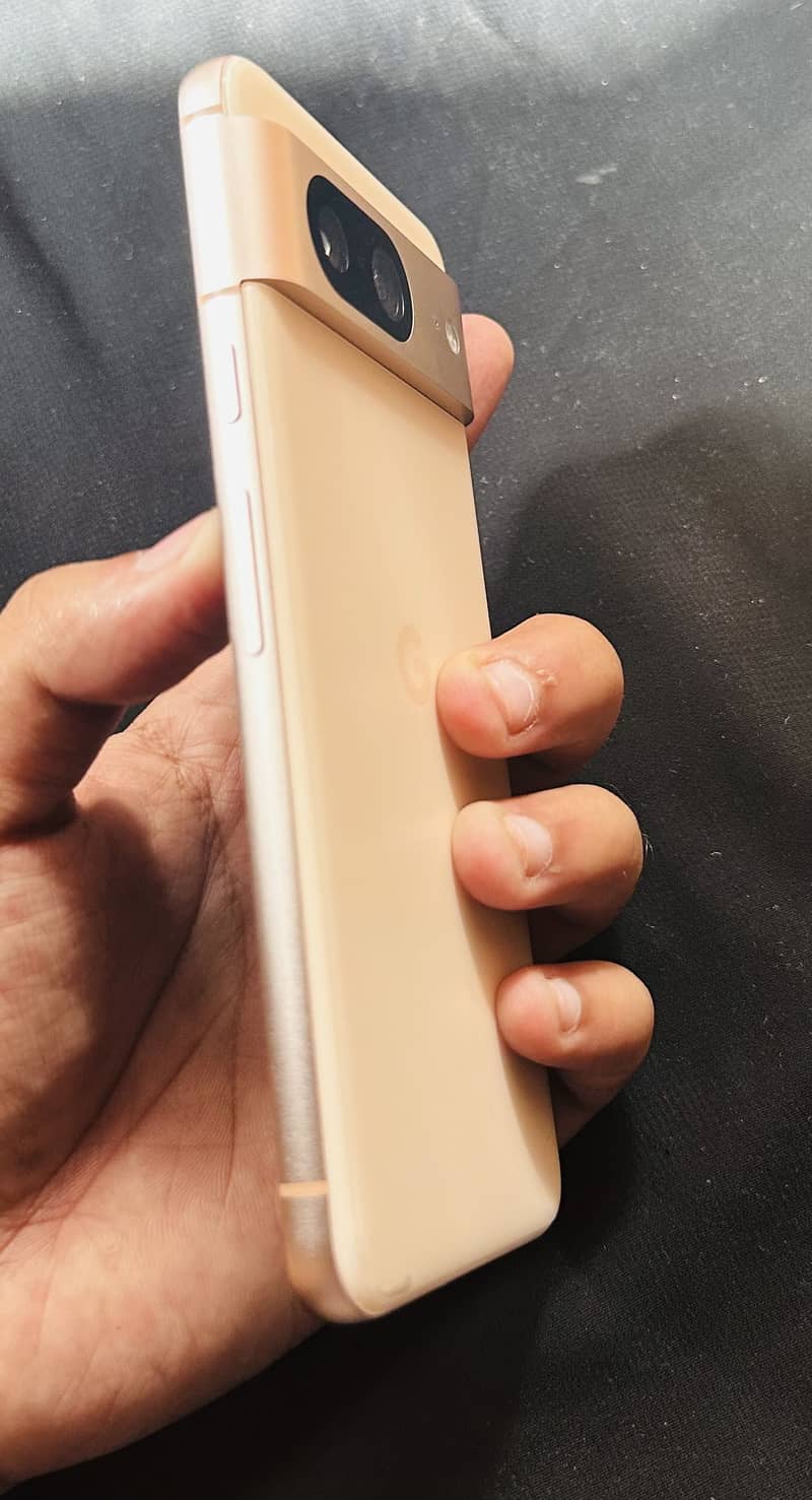 Google Pixel 8 5