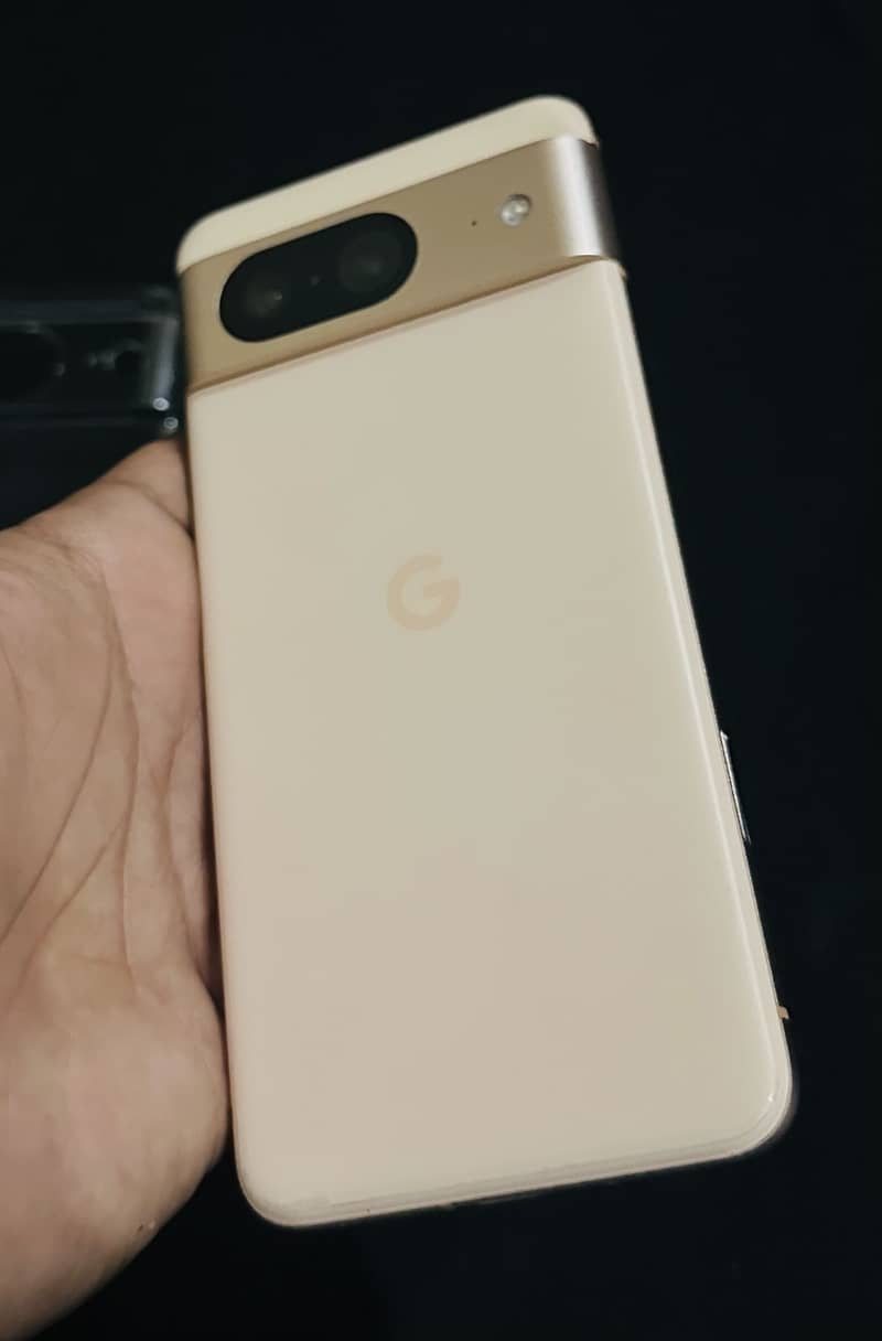 Google Pixel 8 7