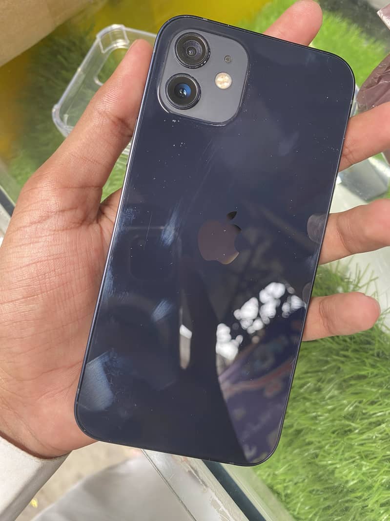 Apple iPhone 12 0