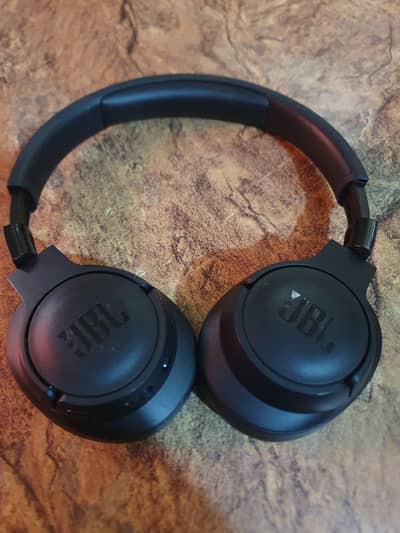 JBL TUNE720BT BLUETOOTH  HEADPHONES