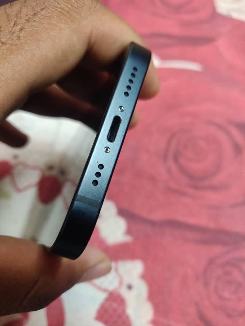 Apple iPhone 13 1