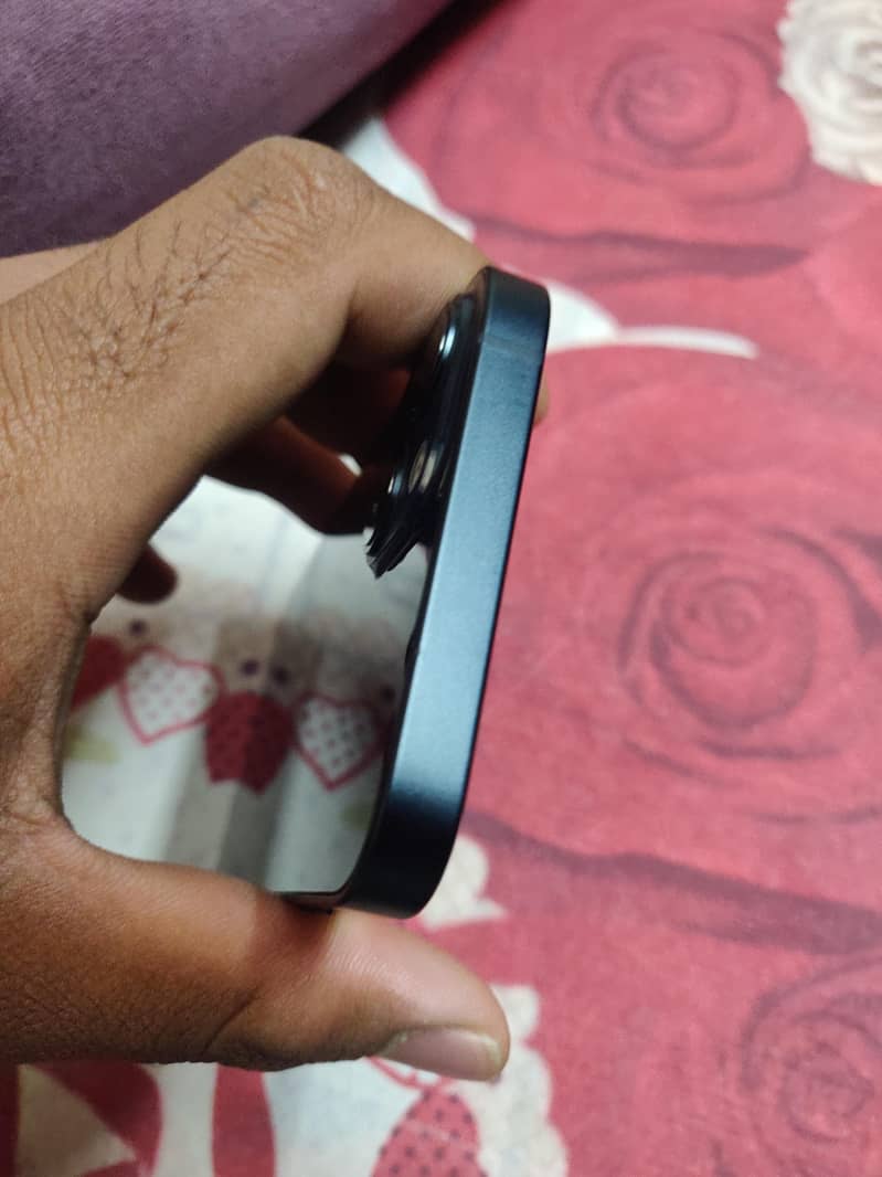 Apple iPhone 13 3