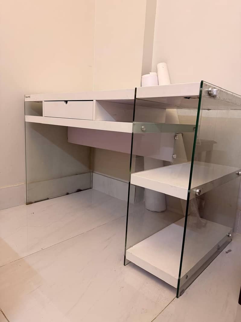Study Table (interwood) 5