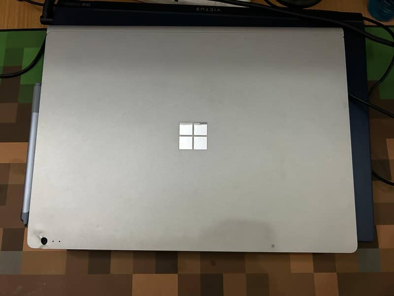 Microsoft Surface book 2 1
